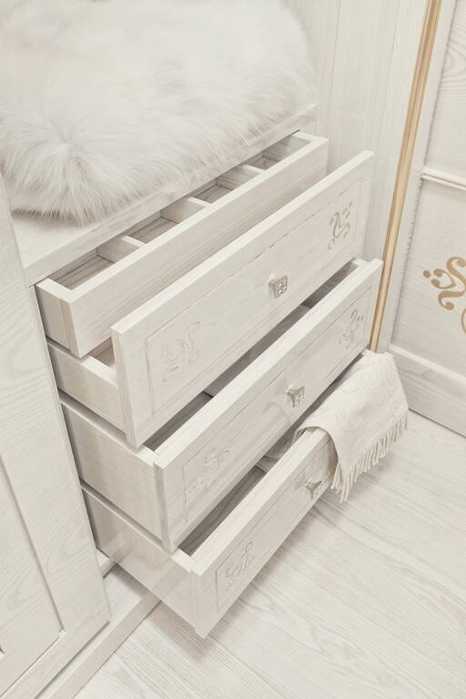 Lidia Bersani / Luxury Interior - White, wooden modern wardrobe