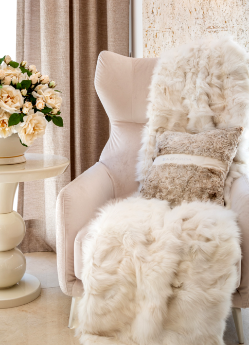LUXURY HOME FASHION COLLECTION, LIDIA BERSANI - Top collection, ivory voile curtains with natural white rabbit fur and pearls
