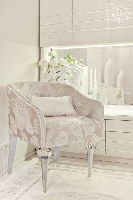 Lidia Bersani / Luxury Interior - Armchairs - leg with murano glass spheres 