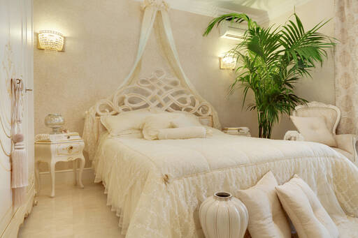 Lidia Bersani - Luxury Classic Interior, Romantic white bedroom, bed with baldachin in silk lace 